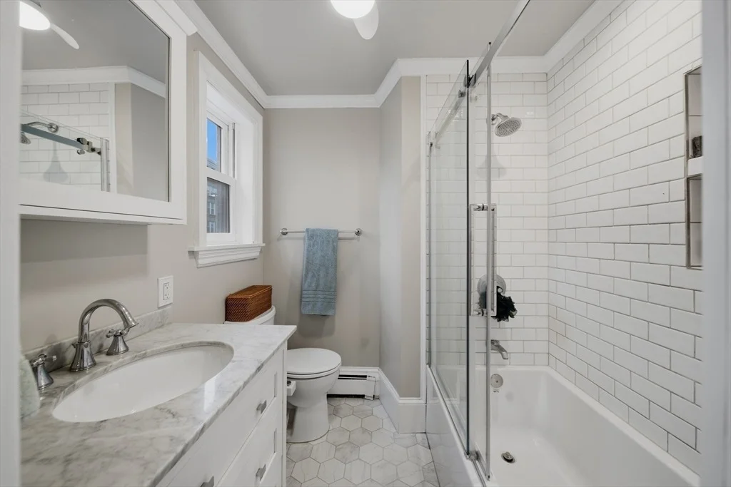 Photo of 2 Lyndeboro Pl
