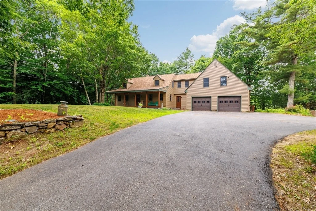 Photo of 481 Hubbardston Rd