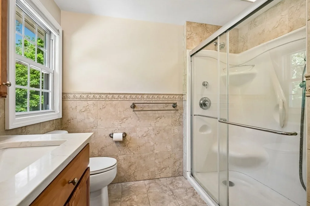 Photo of 6 Briarwood Dr