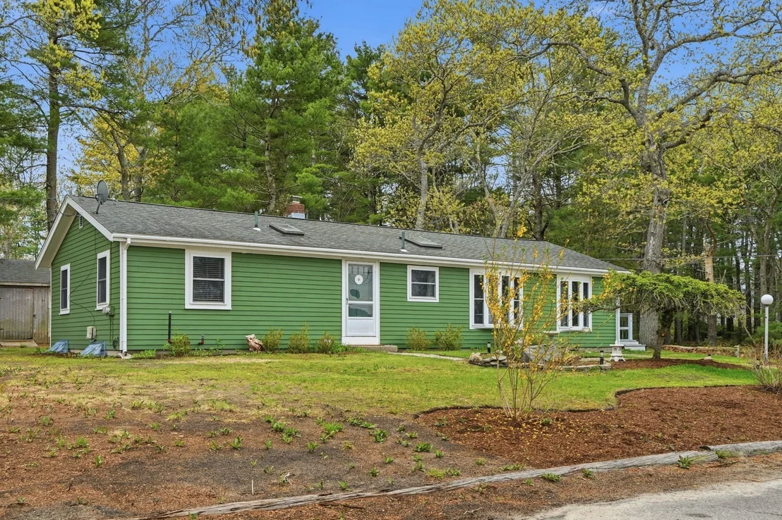 Photo of 94 Edgewater Drive