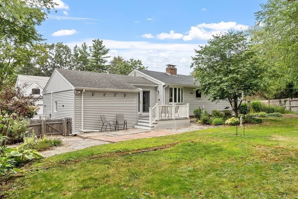 Photo of 2 Putnam Road