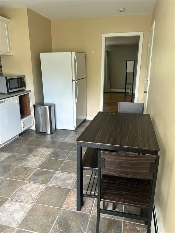 Photo of Unit C at 80 Colonial Cir