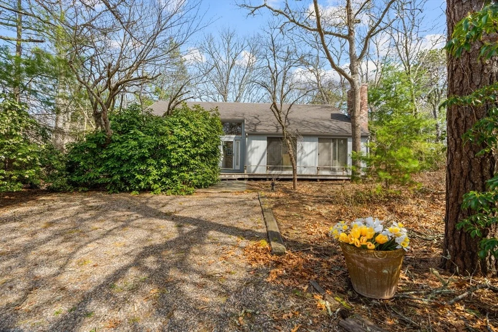 Photo of 213 Fells Pond Rd