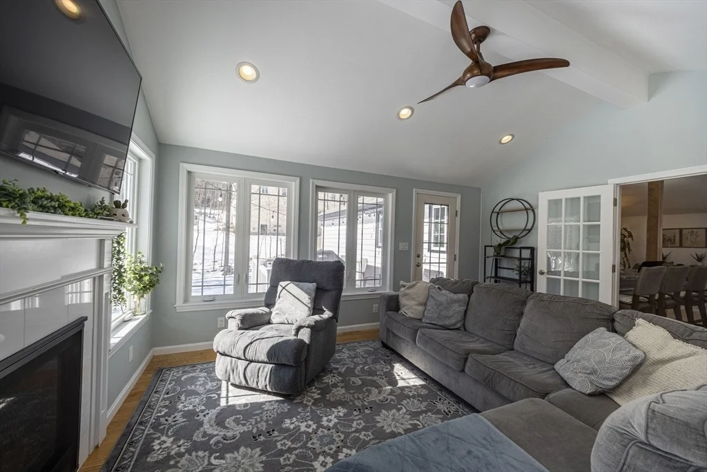 Photo of 31 Johnson Cir