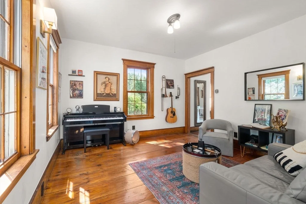 Photo of 165 Gleasondale Road