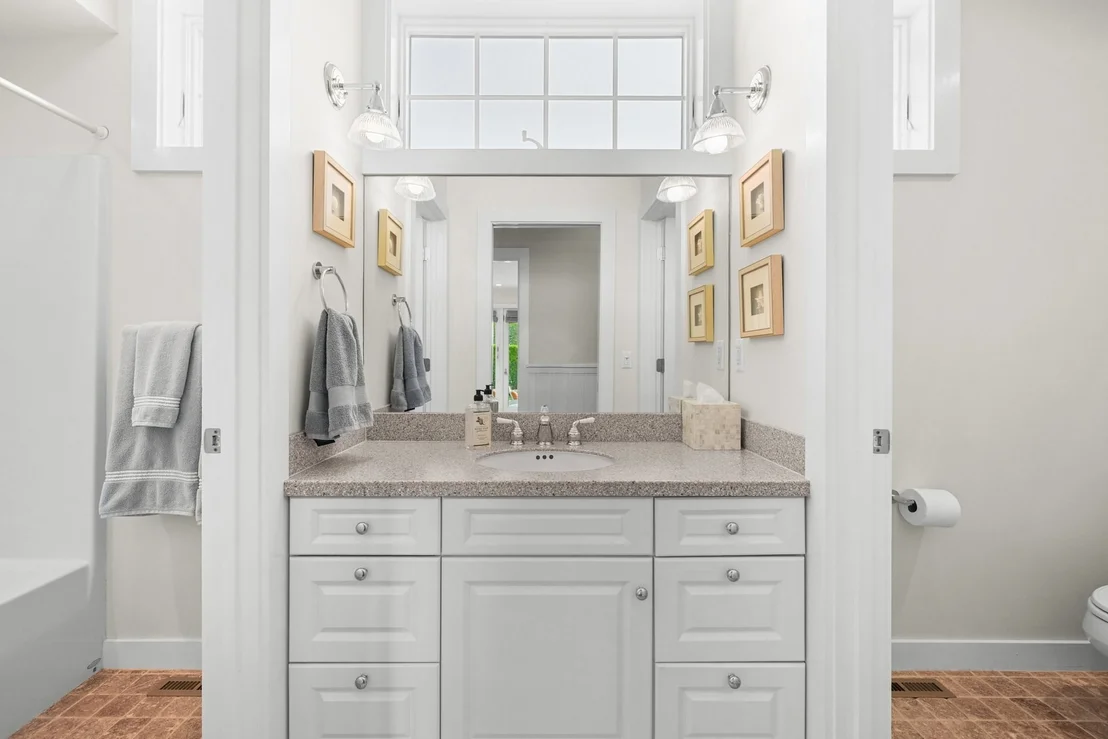 Photo of 122 Shore Drive West
