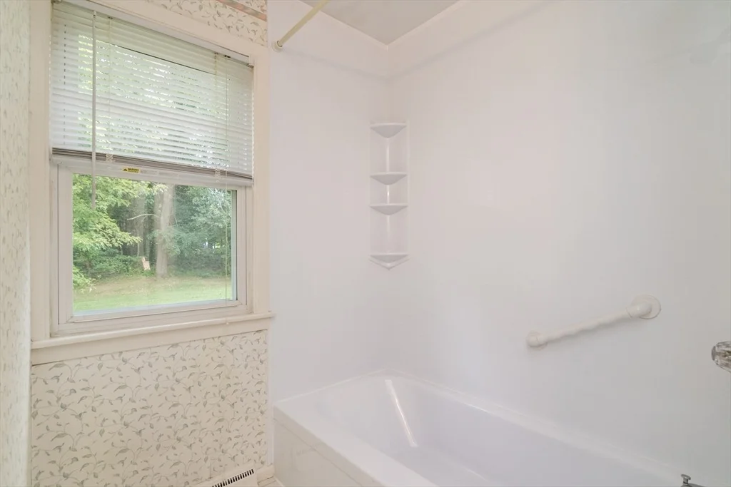 Photo of 41 Oak Rd
