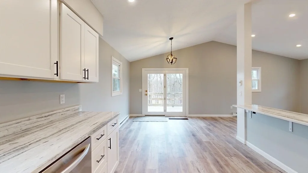 Photo of 564 West Pelham Road