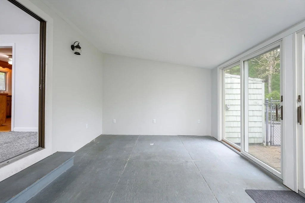 Photo of 101 Brook Bend Rd