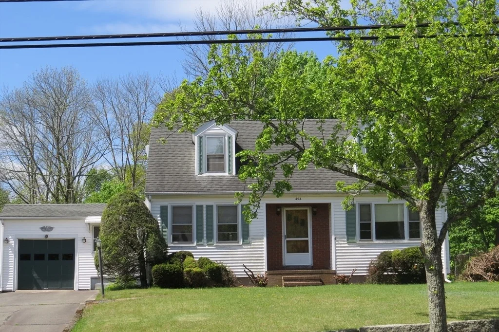 Photo of 404 Main St