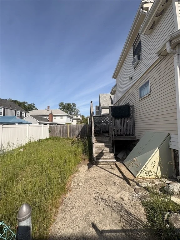 Photo of 12 Graves Ave