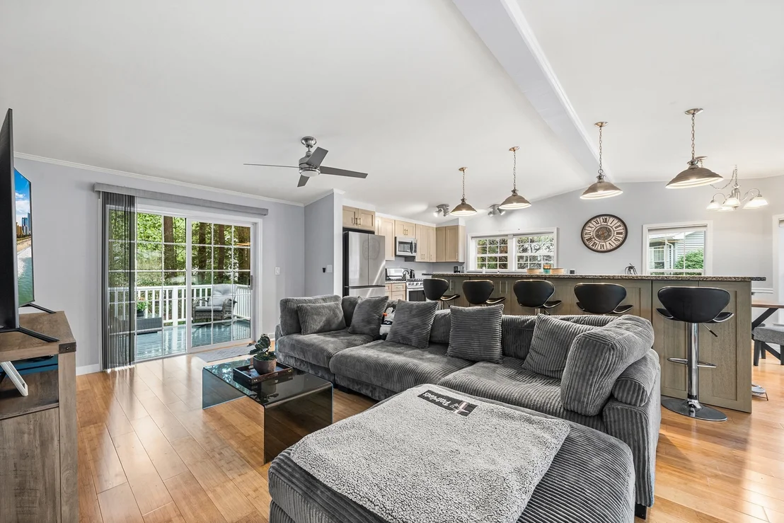 Photo of 7012 Oak Point Dr.