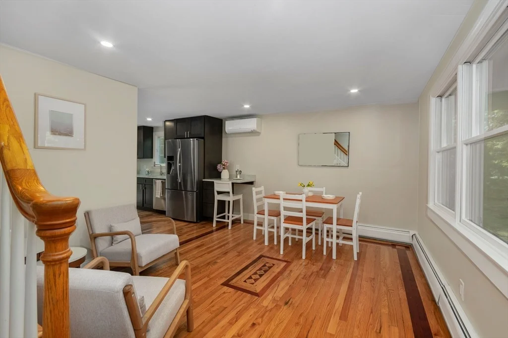 Photo of 103 Mayflower Ln