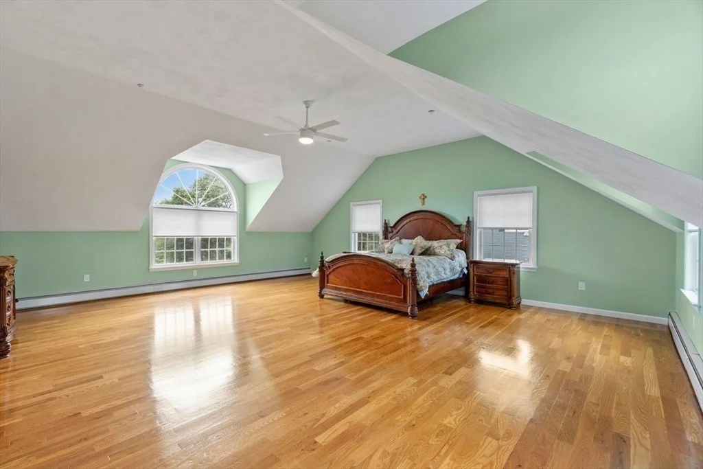 Photo of 14 Lakeview Ave