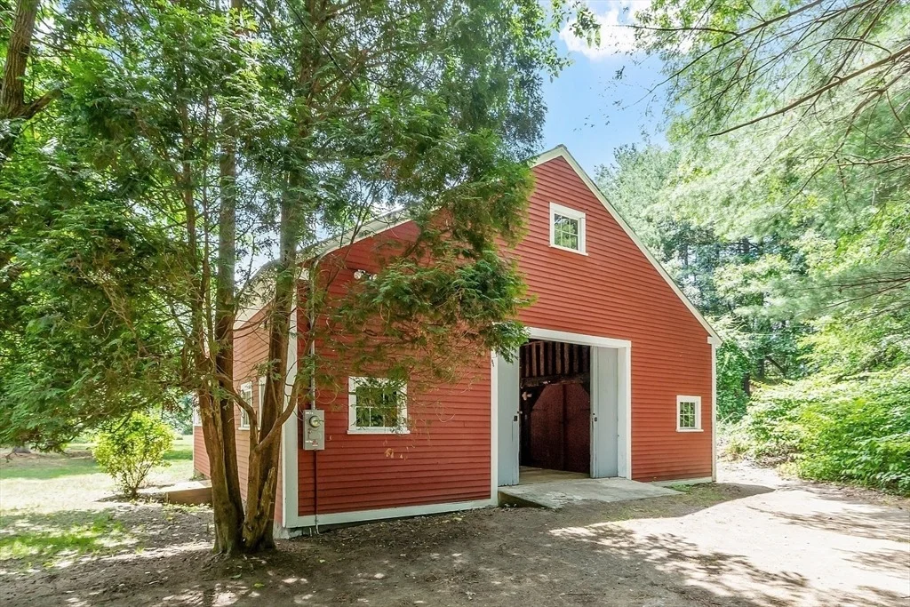 Photo of 573 Longley Rd