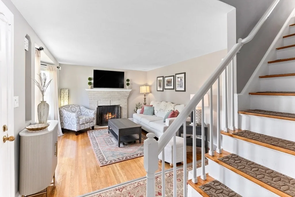 Photo of 8 Merriweather Rd