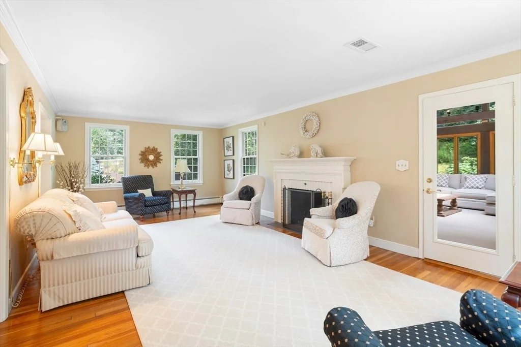 Photo of 2 Knollwood Drive