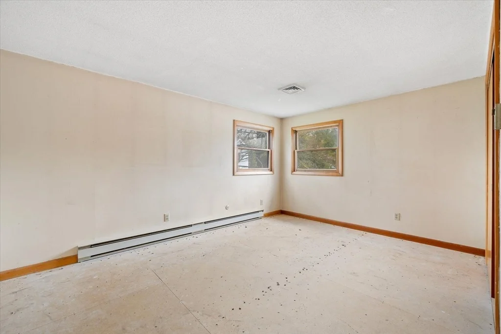Photo of 2 Dustin St