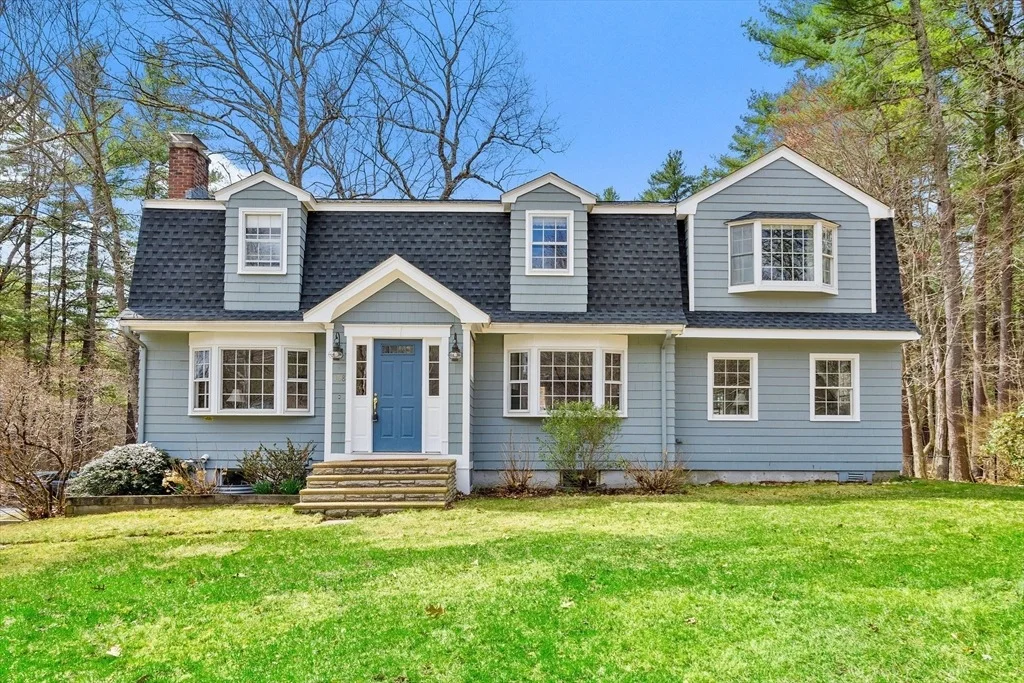 Photo of 108 Harvard Rd