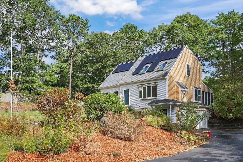 Photo of 9 Beachwood Dr.