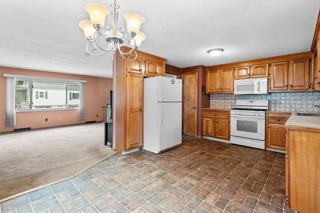 Photo of 9 Hilltop Ave