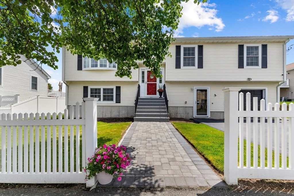 Photo of 34 Moffett Road