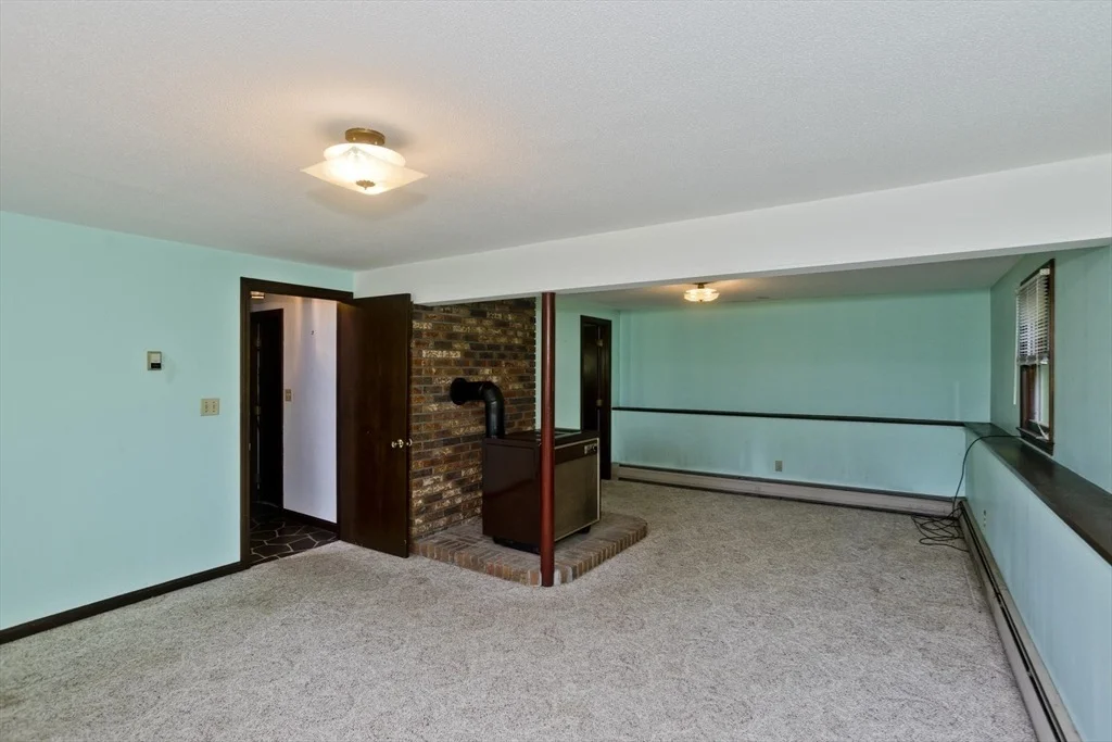 Photo of 6 Pine Wood Dr