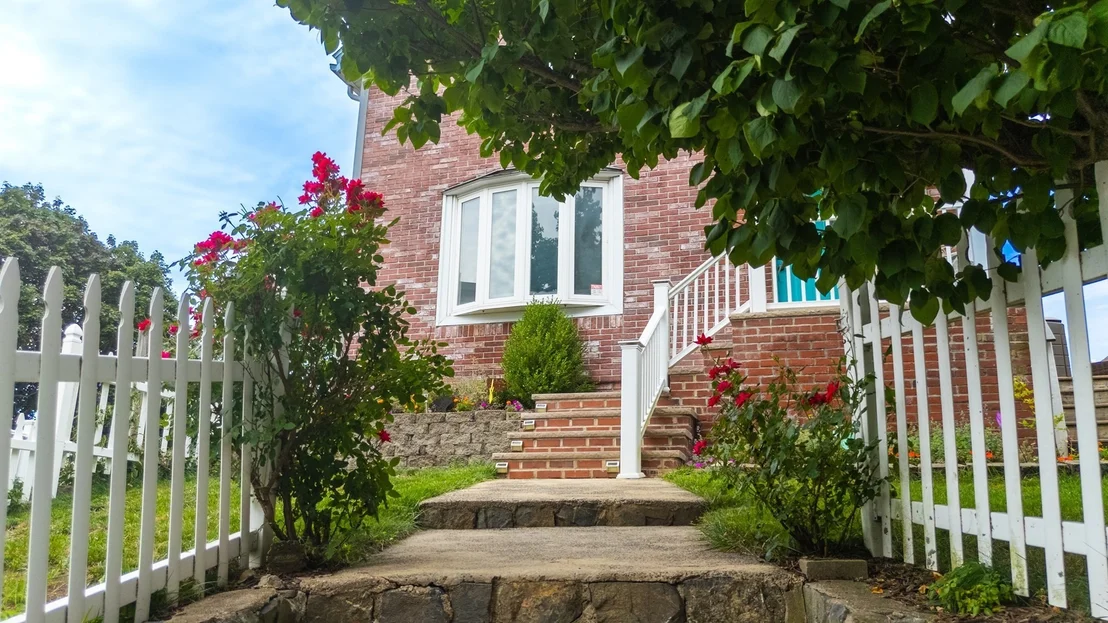 Photo of 10 Windsor Ave