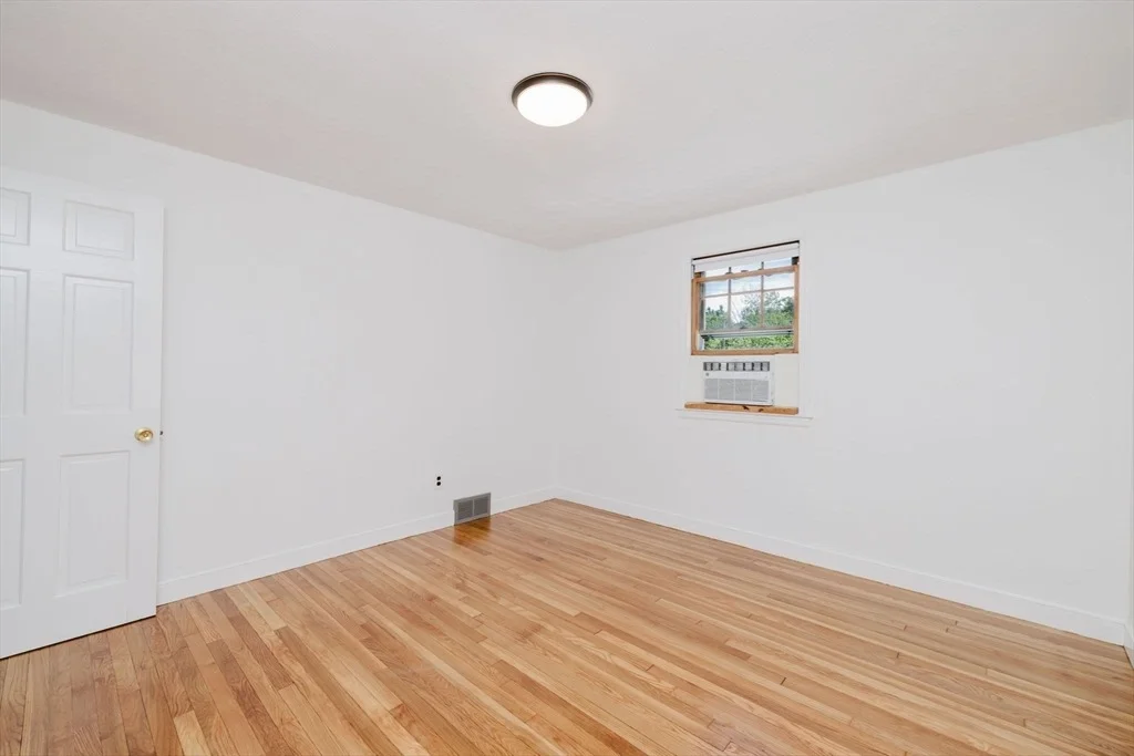 Photo of 27 Connie Dr