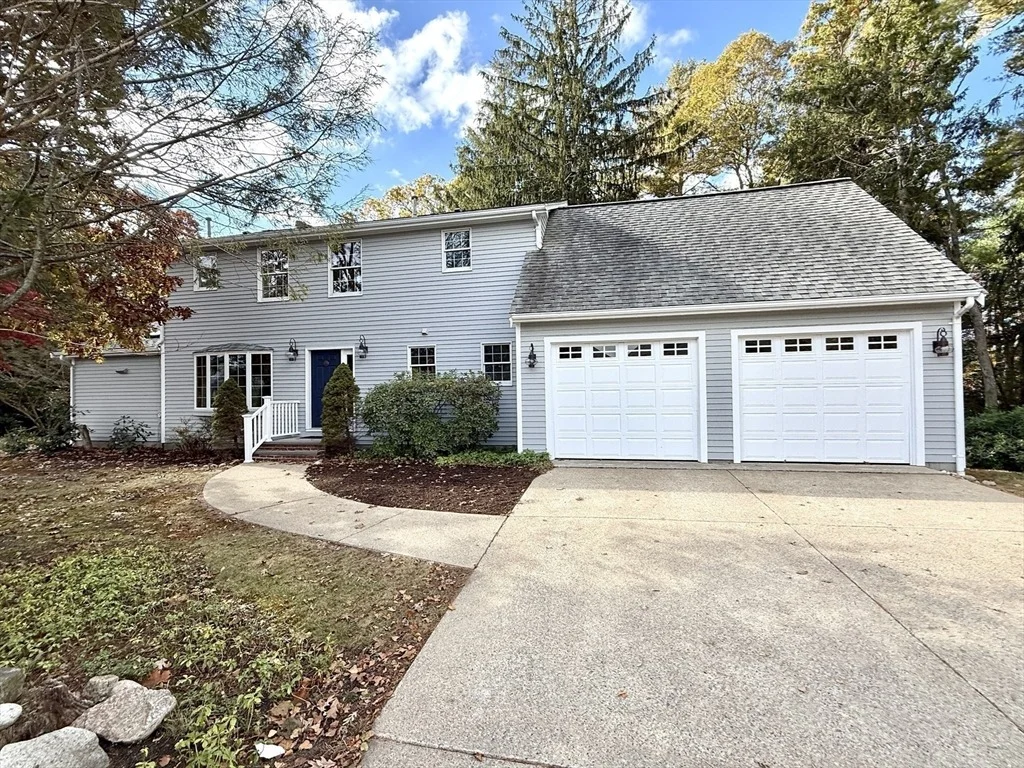 Photo of 1 Pine Tree Dr