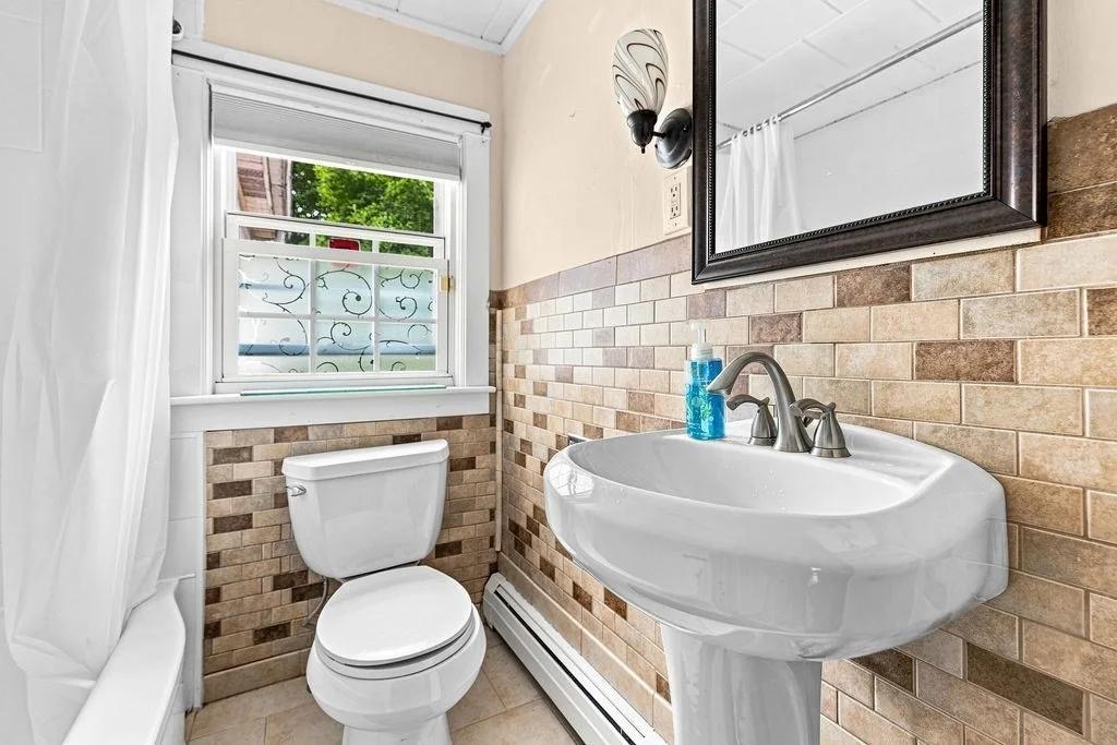 Photo of 56 Hacker St