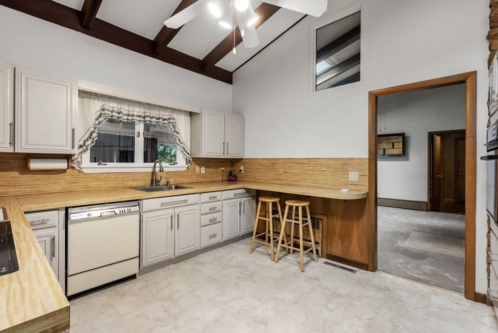 Photo of 11 Highland Cir