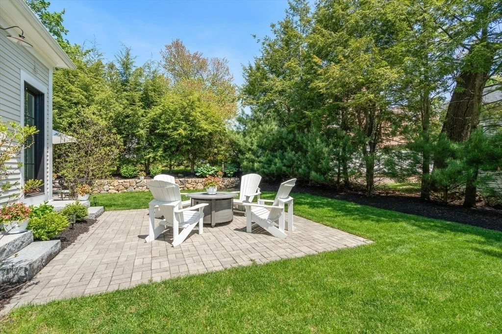 Photo of 33 Hickory Rd