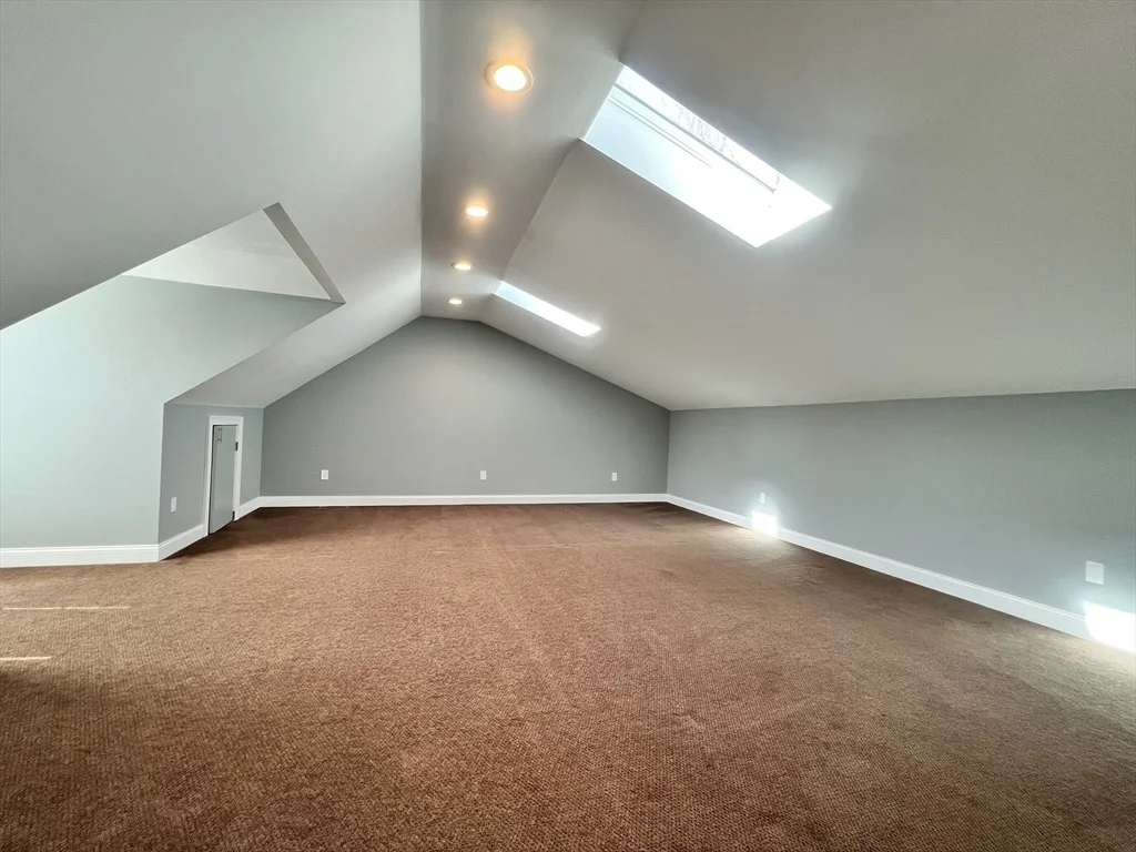 Photo of 465 Montgomery Rd
