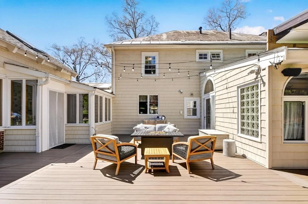 Photo of 152 Beverly Rd