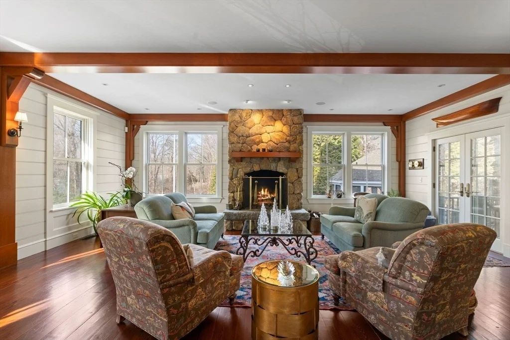 Photo of 338 Boston Post Road