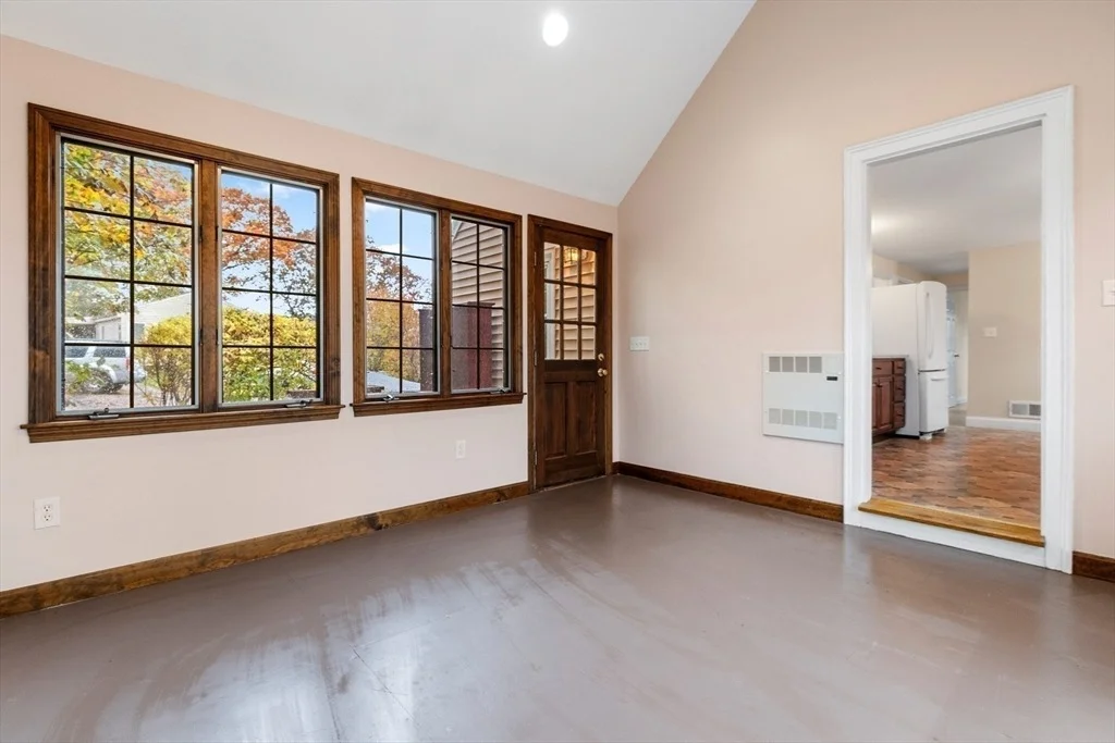 Photo of 30 Amherst Rd