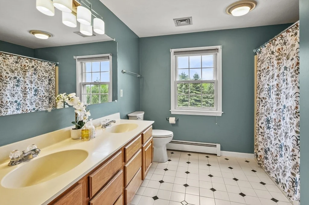 Photo of 19 Wachusett Circle