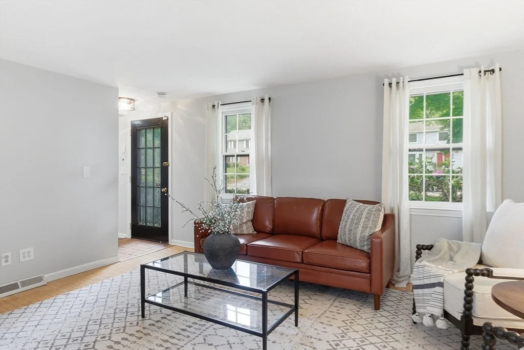 Photo of 10 Arnold Road