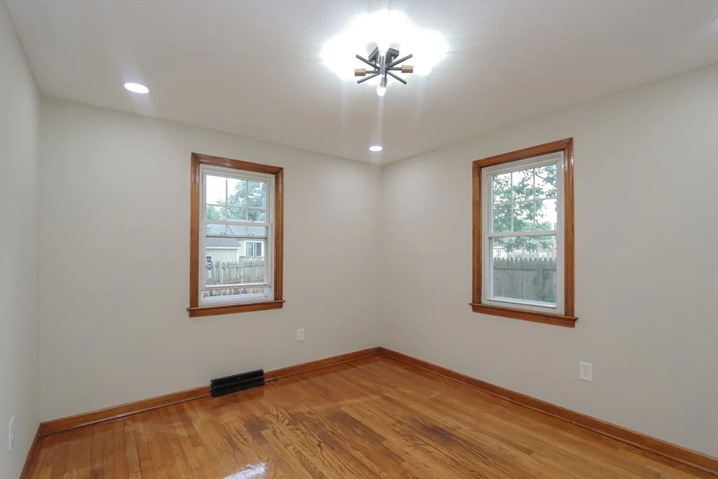 Photo of 127 Gelinas Dr