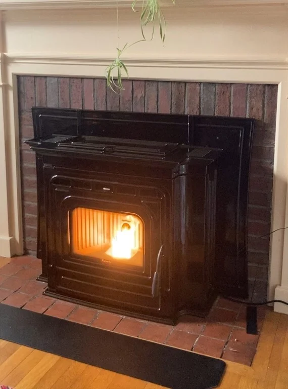 Photo of 314 Mackenzie Ave