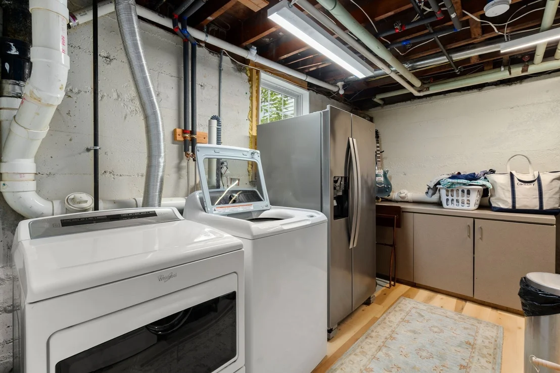 Photo of 700 Grove St