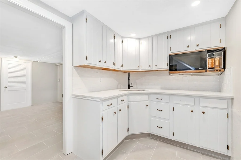 Photo of 27 Lantern Ln