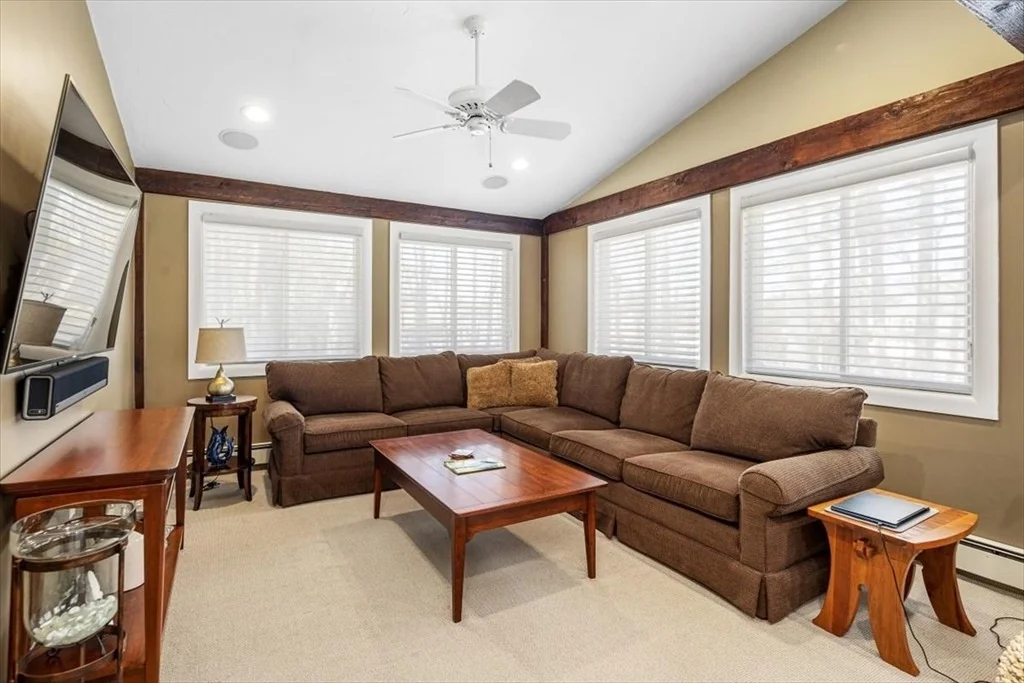 Photo of 7 Peter Hobart Dr