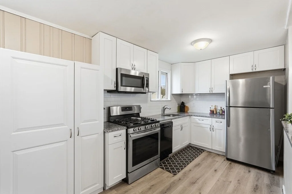 Photo of 30 Jerilis Dr