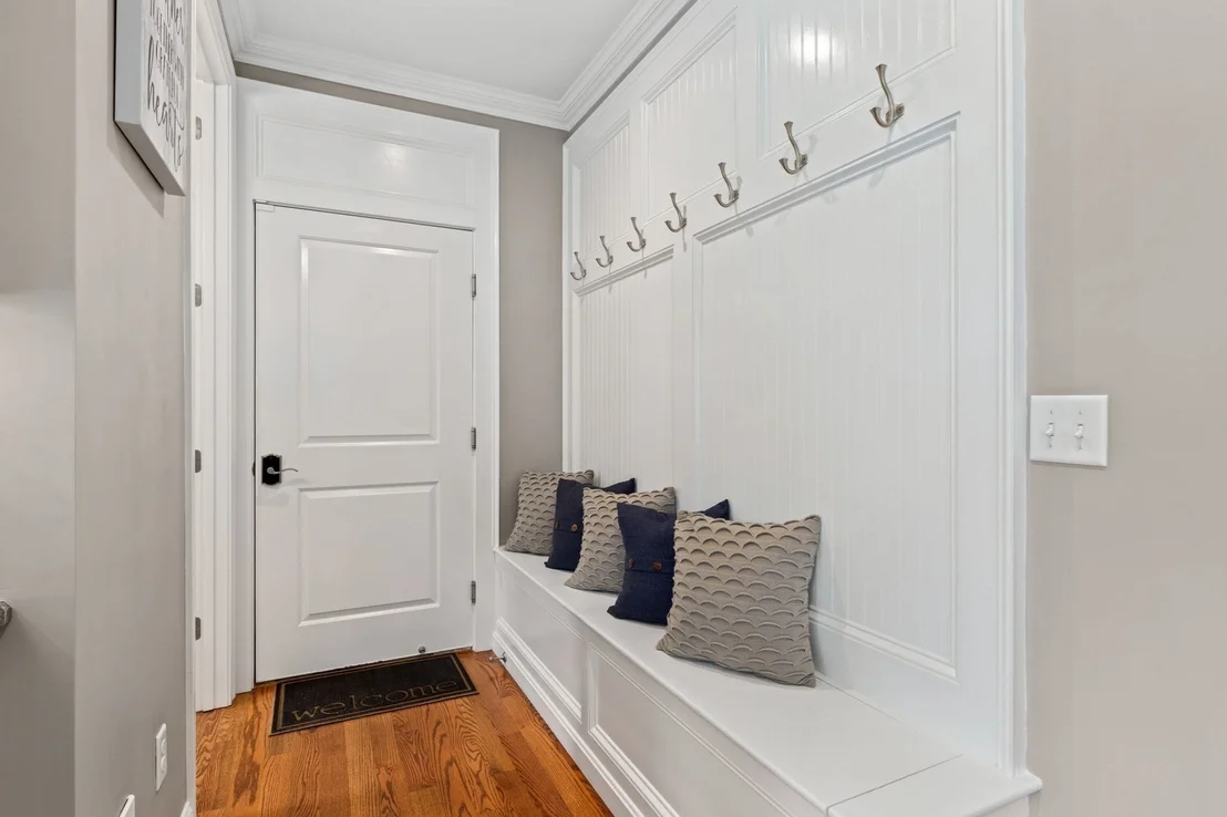Photo of 92 Plain St W