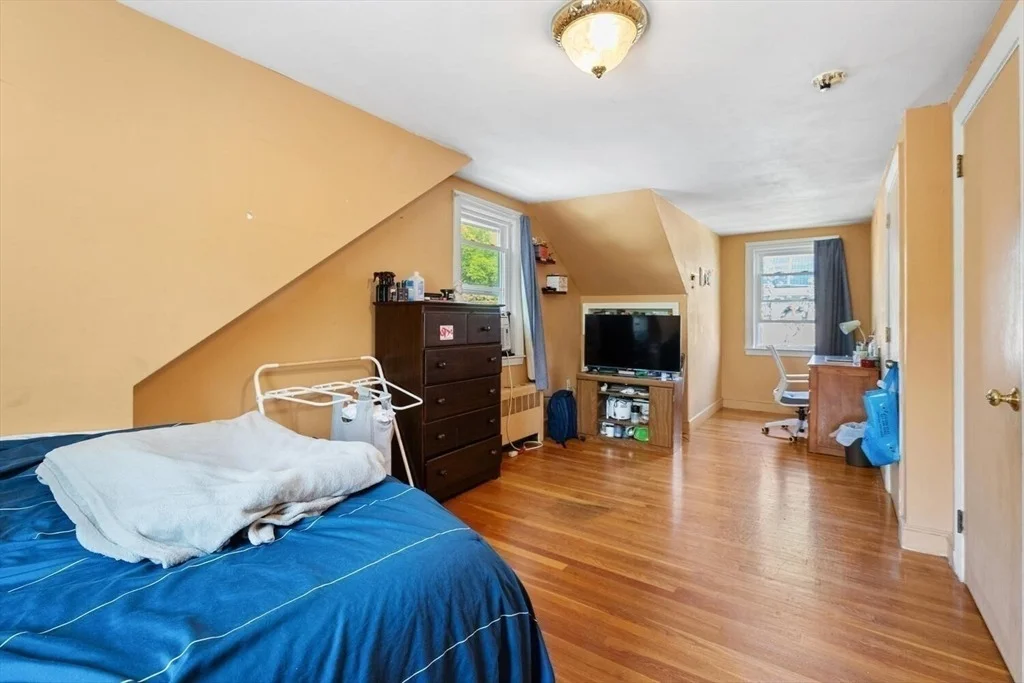 Photo of 152 Springvale Ave