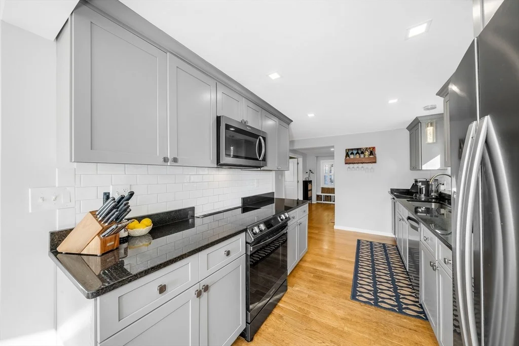 Photo of 37 Hillcrest Ave