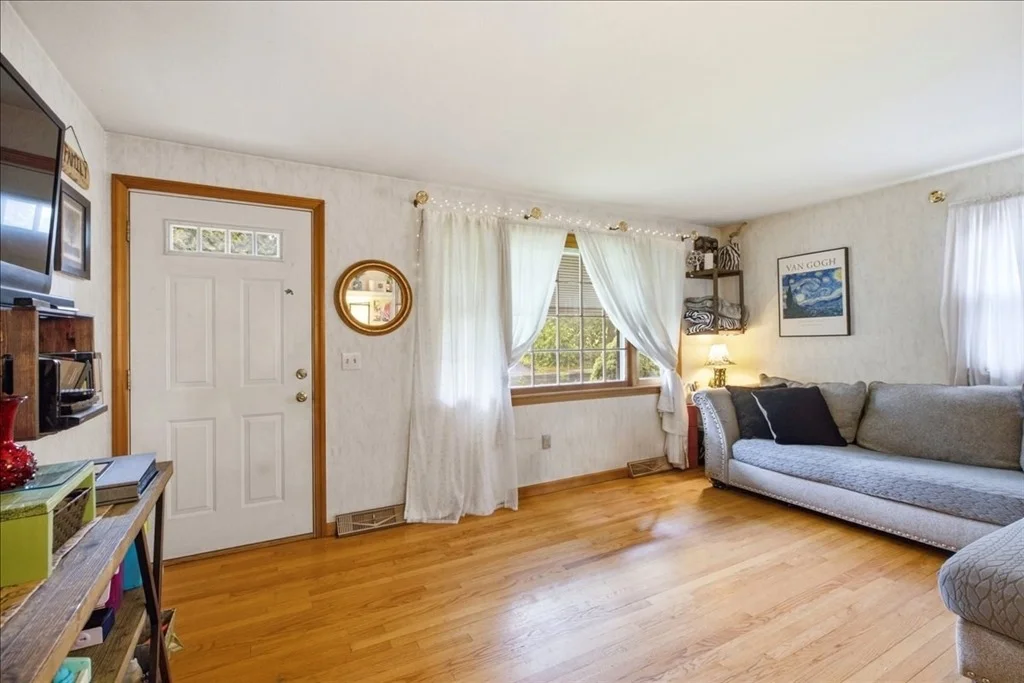Photo of 235 Pasco Rd