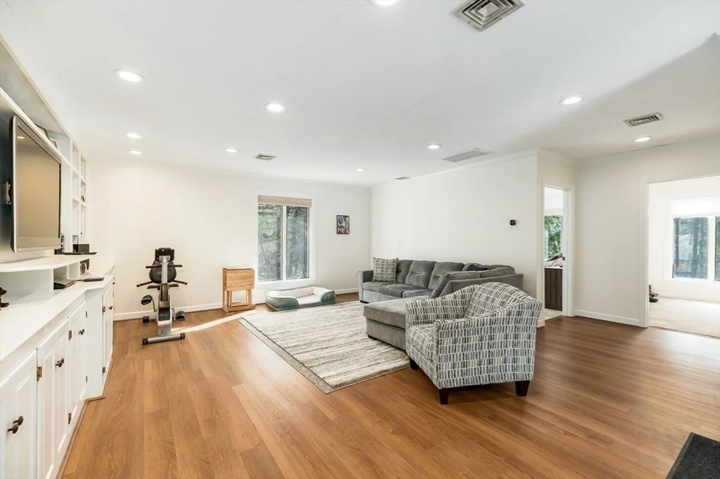 Photo of 5 Comstock Lane